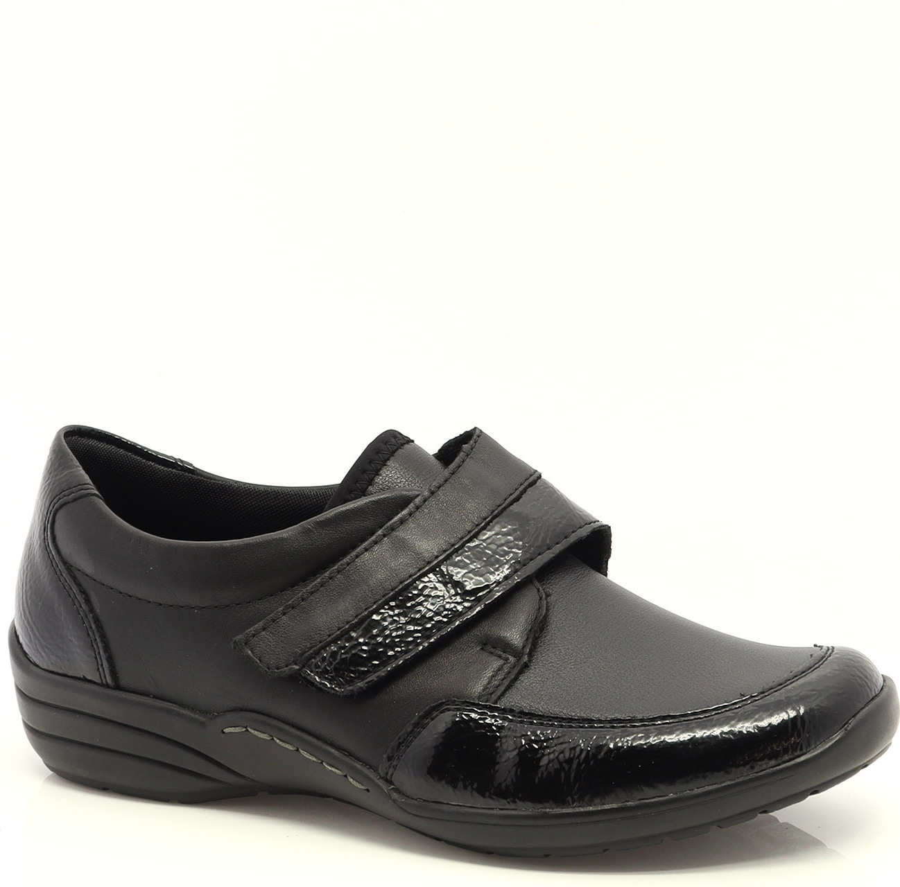 SOULIER AVEC VELCRO-84318