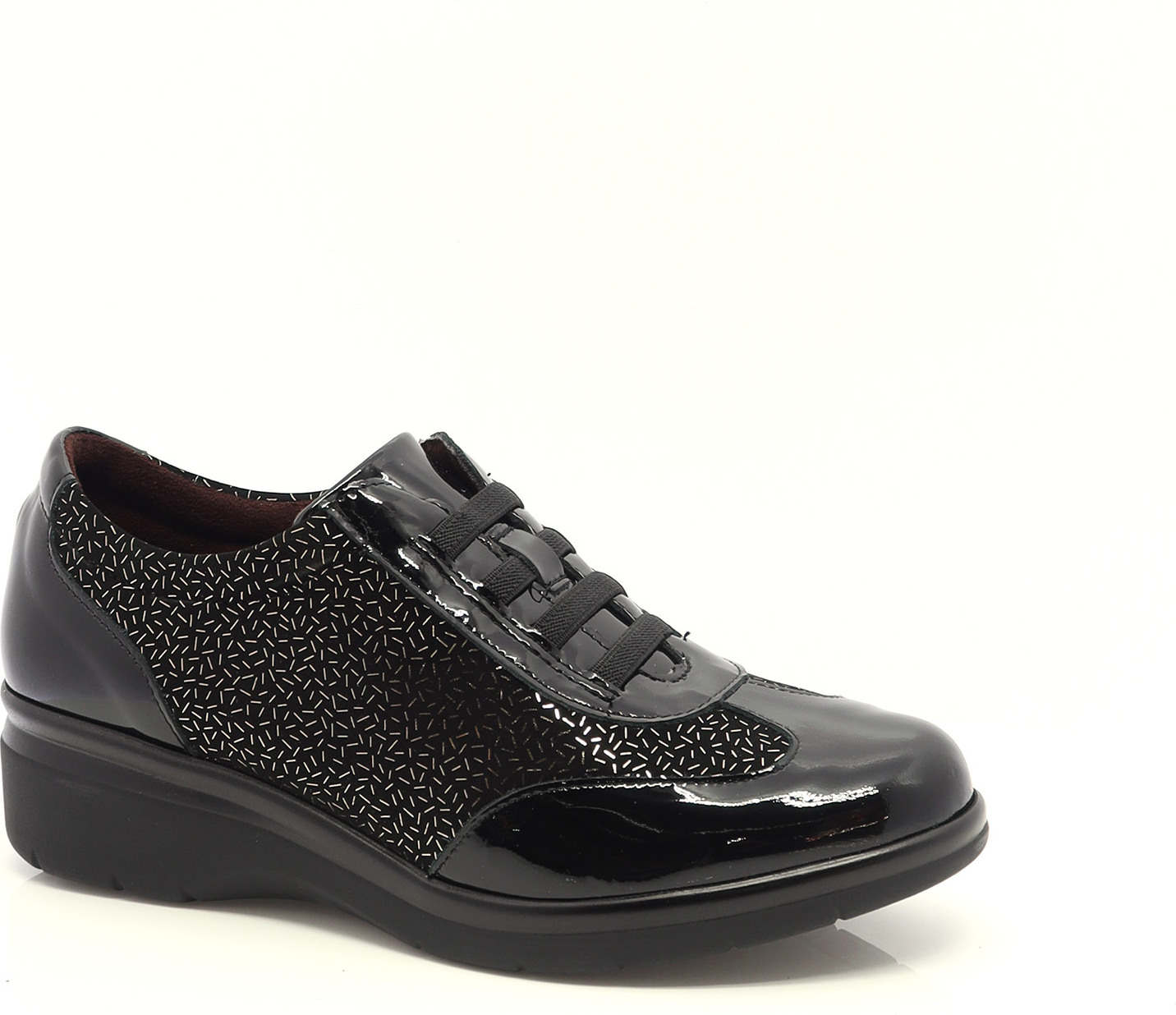 Pitillos des souliers espagnols confortables en cuir