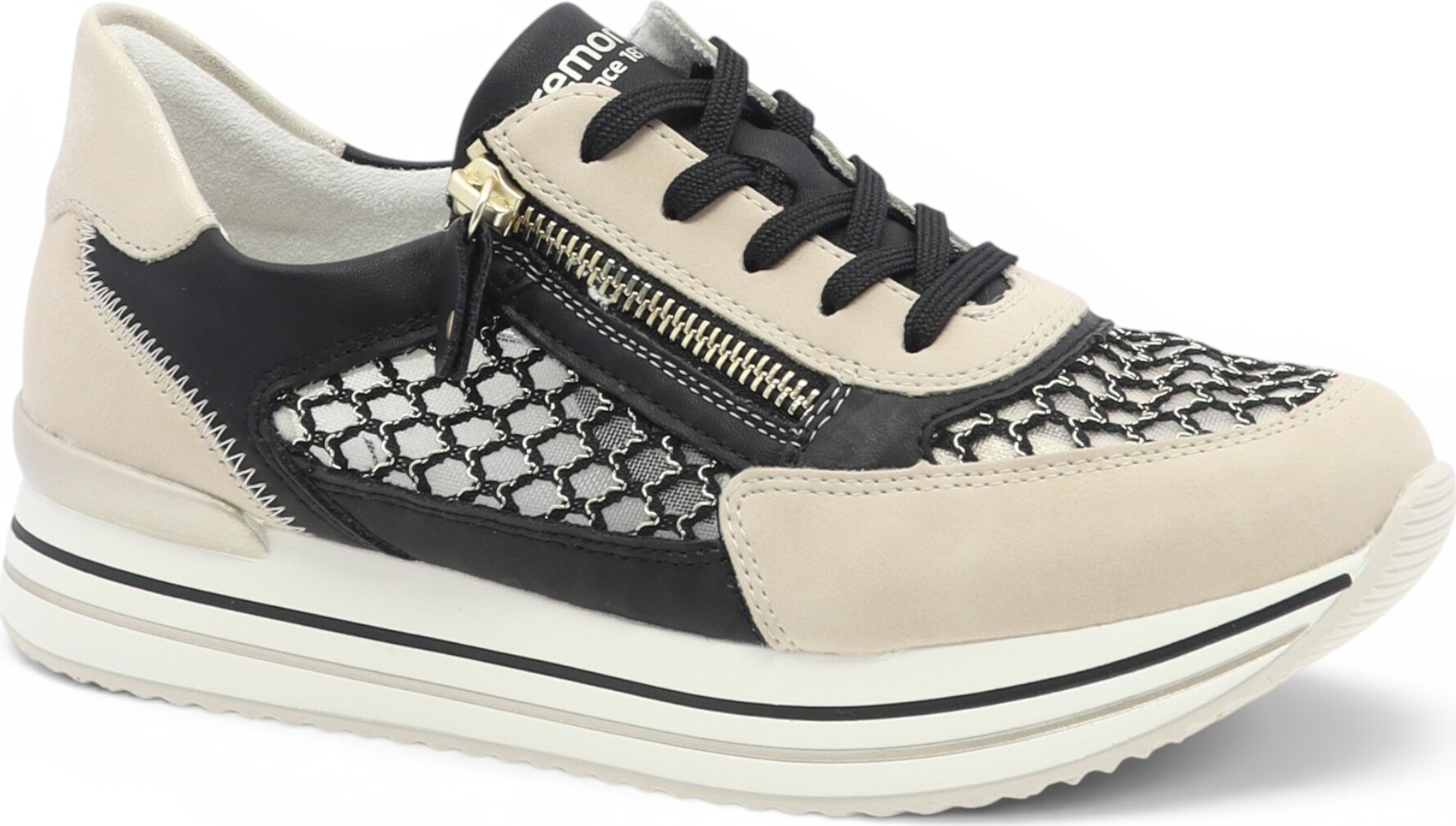 SOULIER SPORT LACÉ AVEC FERMOIR-90900